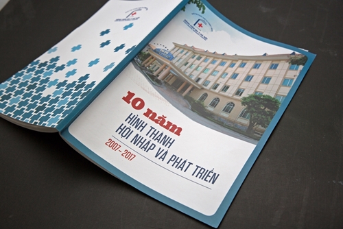 Kỷ yếu Kỷ niệm 10 Năm - Bệnh viện Đại học Y Hà Nội
